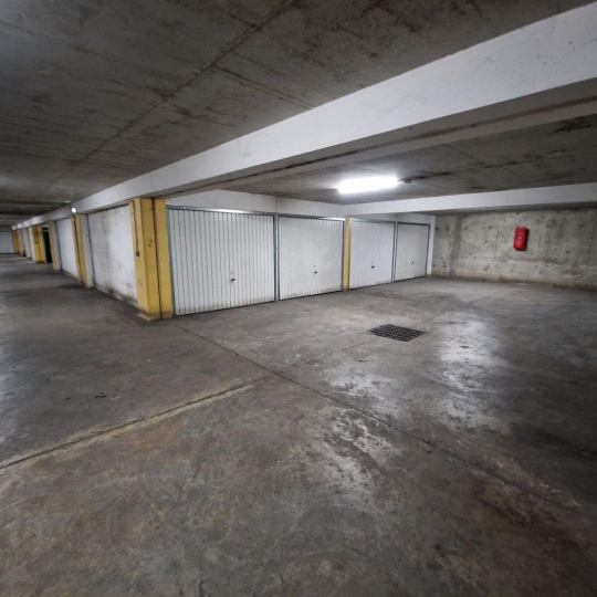  Annonces VAL DE SAONE : Garage / Parking | VILLEURBANNE (69100) | 13 m2 | 21 000 € 
